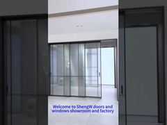 Três portas deslizantes com vidro