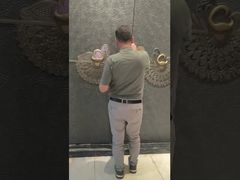 Porta de entrada de alumínio